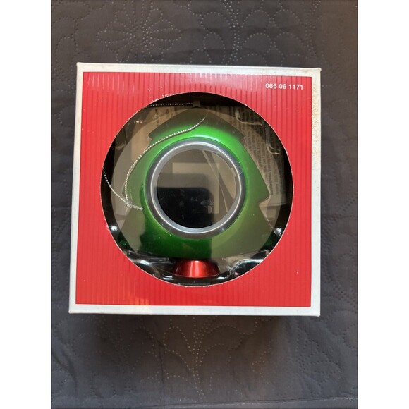 RETRO 2008 Digital Christmas Ornament by Target PC Win 2000, XP, Vista - Picture 1 of 7